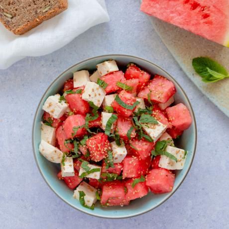 wassermelonen-tofu-salat